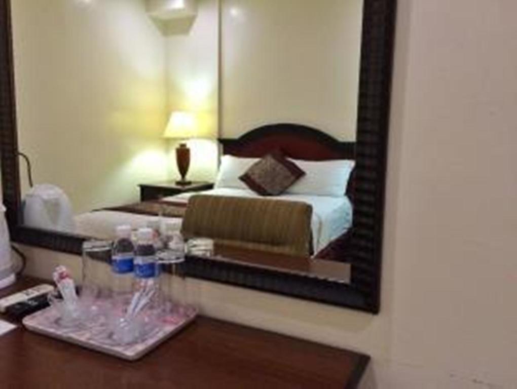 Cindy Kelly Hotel Olongapo Εξωτερικό φωτογραφία
