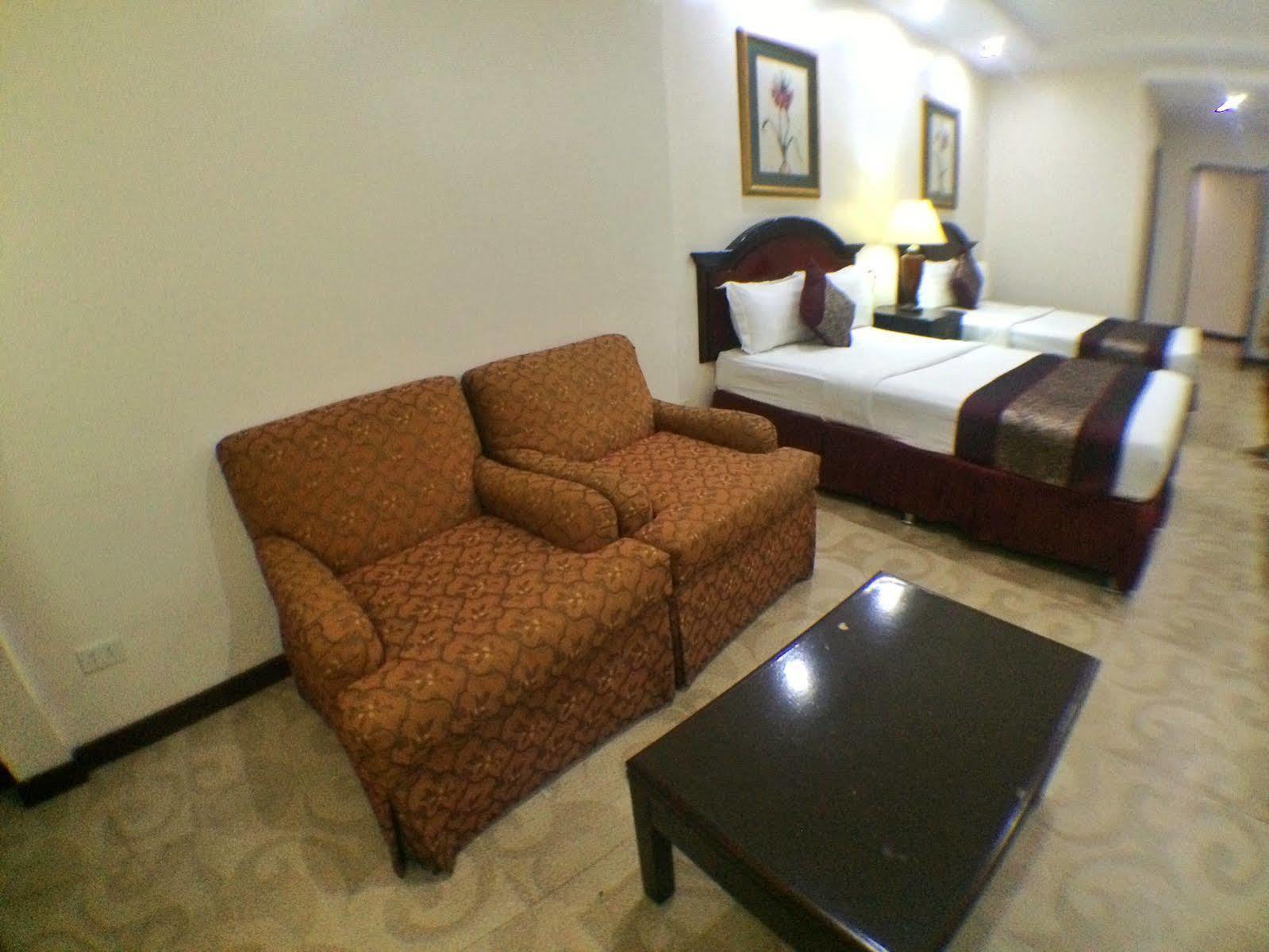 Cindy Kelly Hotel Olongapo Εξωτερικό φωτογραφία